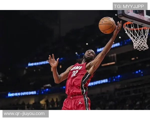 热火主场迎战东部领头羊维金斯和鲍威尔出战小海梅缺席影响球队表现 热火主场迎战东部领头羊维金斯和鲍威尔出战小海梅缺席影响球队表现