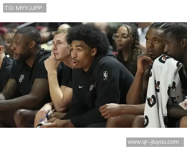 福克斯关键时刻统治全场巴恩斯创赛季新高展现无莫熊实力 福克斯关键时刻统治全场巴恩斯创赛季新高展现无莫熊实力