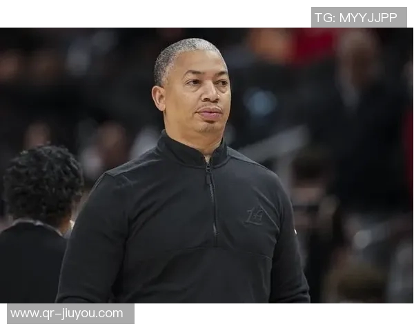 卢谈上半场防守问题我们对对手缺乏重视和专注力导致失利