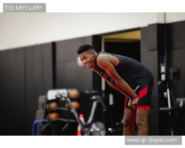 布兰登米勒全能表现15投9中砍下24分5篮板7助攻3抢断1盖帽三分球命中率高达57