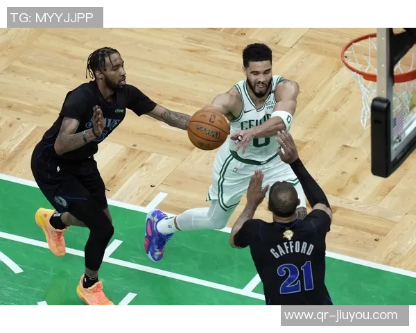 特尔强势突破双人防守首球入网精彩瞬间引爆赛季激情