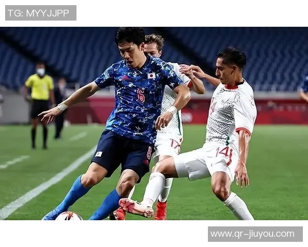 加纳队对阵日本在即参赛名单迟迟未公布引发关注与讨论